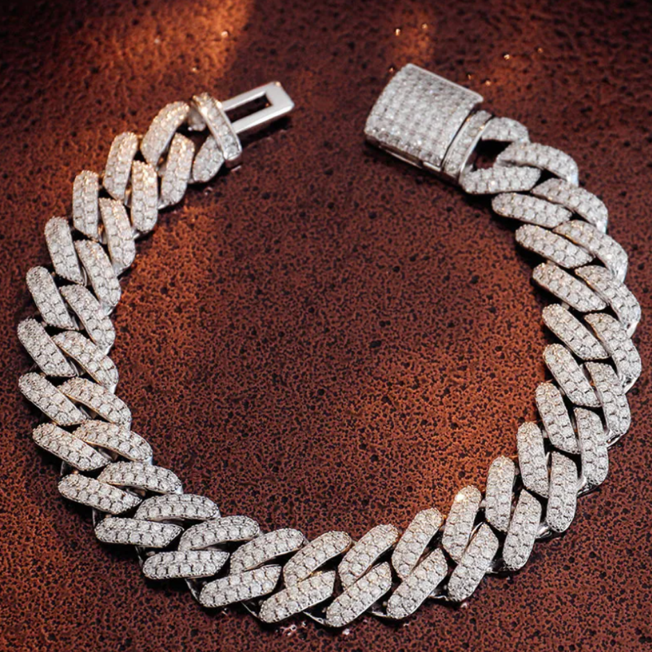 Men's Cuban Link Moissanite Bracelet