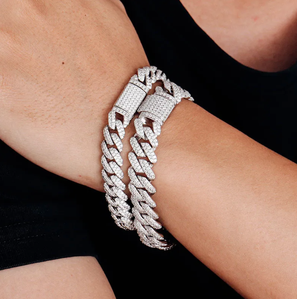Men's Cuban Link Moissanite Bracelet
